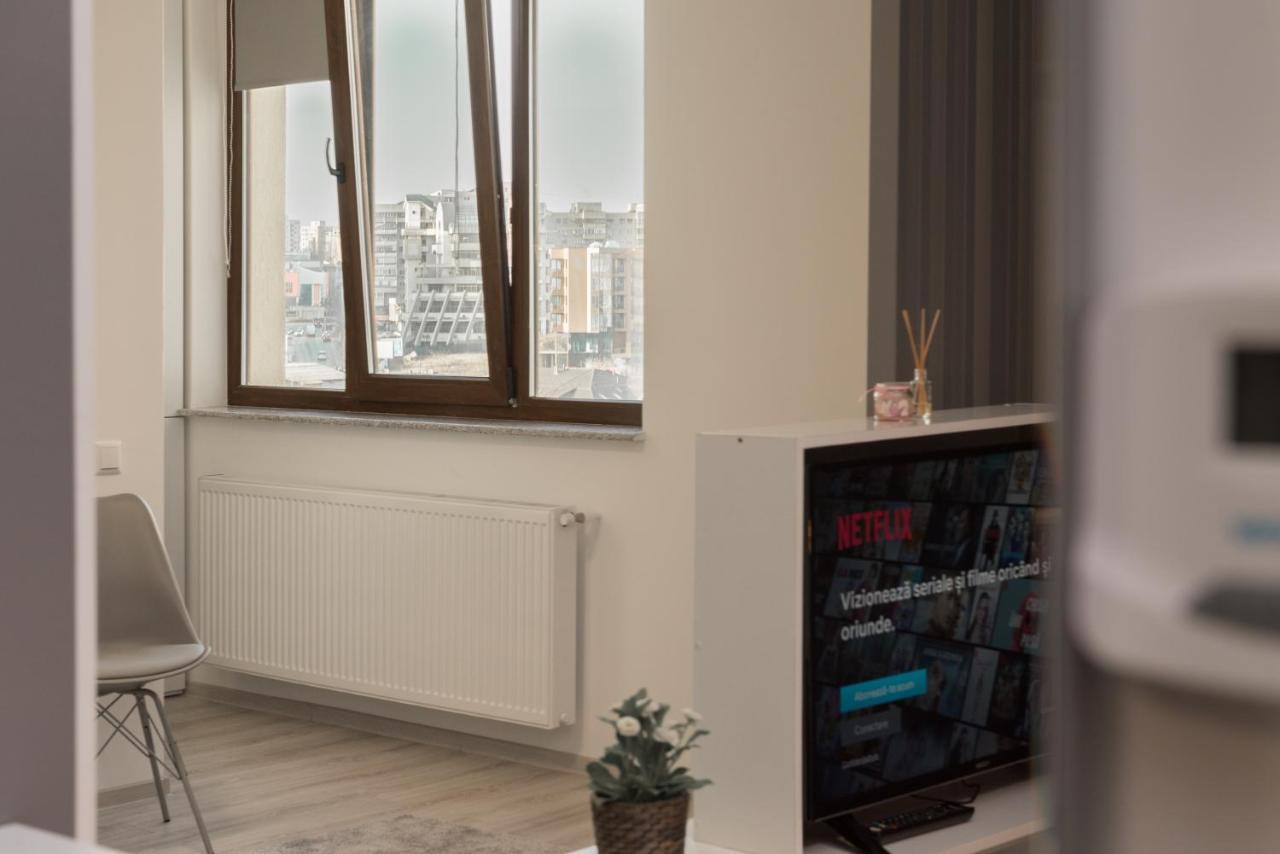 The Chic Minimalist - Apartment Iasi Eksteriør billede